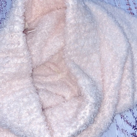 SKIMS cozy shorts size small/medium - Picture 9 of 10